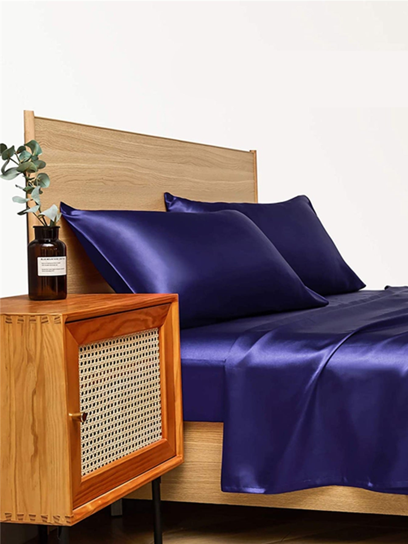 Four-piece Set Of Silk Bedding Sheets And Fitted Sheets - VELORIA